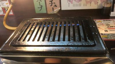 勢太清水店★名物メニューは塩ホル&にんにくサガリ!もくもく系焼肉!