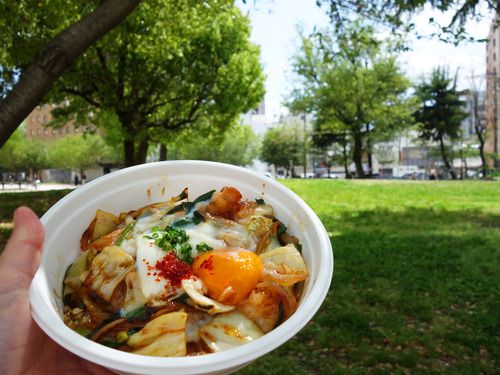 【福岡】和牛ホルモン丼&牛サガリ弁当を冷泉公園で♪@焼肉 牛光