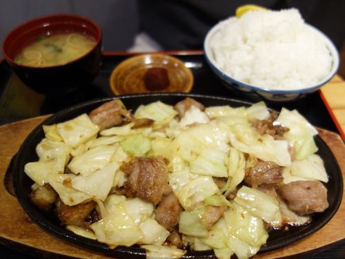 【福岡】ソウルフードの博多鉄板焼肉定食♪@竹ちゃん亭 博多バスターミナル店
