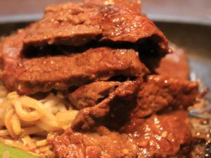 ランチ：肉大盛りの焼肉定食はいかが？