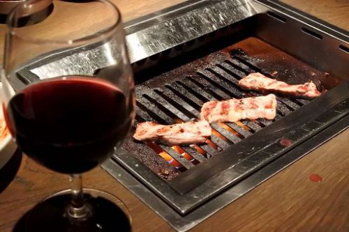 ワインセラーのワイン飲み放題!熟成肉焼肉屋の肉源@赤坂に行ってきた