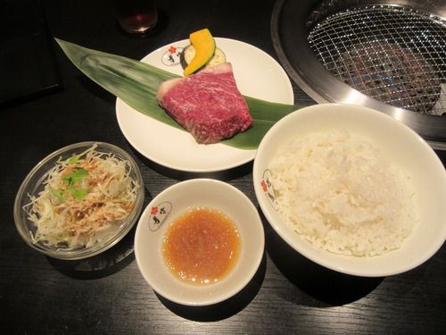 佐賀県へ出張。ということは佐賀牛を食べないといけませんね。(佐賀市:焼き肉 華守)
