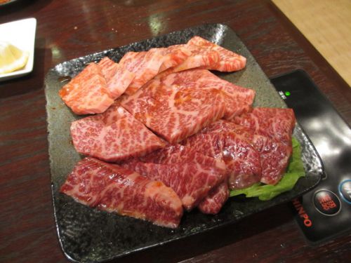 店頭で販売もしている絶品焼肉店 牛旬三郎(焼肉)