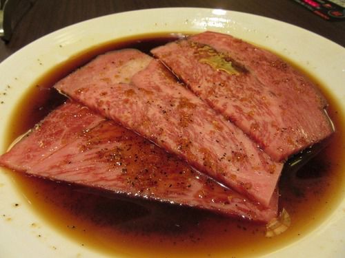 京都の有名焼き肉店の「天壇」を初訪問。話題の透明なタレは肉を絶品の旨さに(京都祇園:天壇本店)